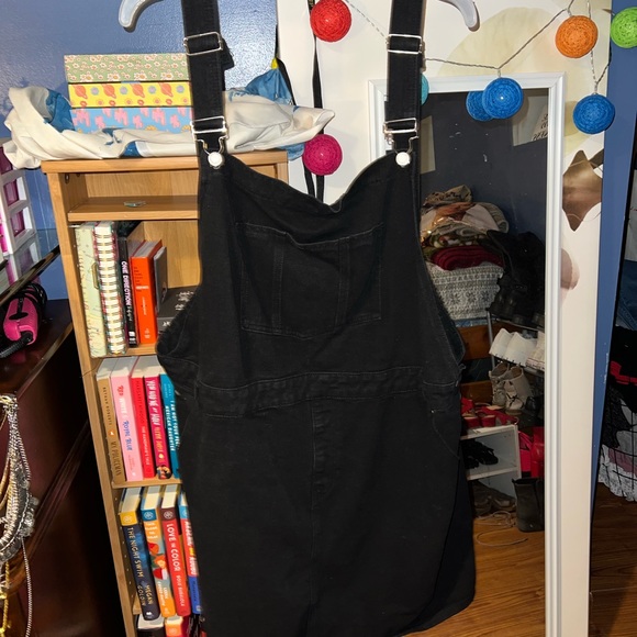 Boohoo Denim Overall Frayed Hem Pinafore Dress - Picture 3 of 9